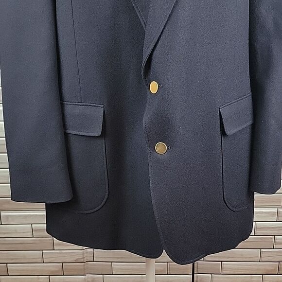 Man in wool Men's navy sport coat Jeffrey Cain style from Hamer's - Picture 3 of 16